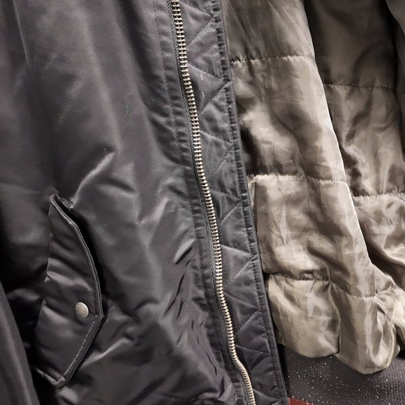 Levi's Flight Bomber Jacket with Faux Fur Collar - Picture 2 of 4